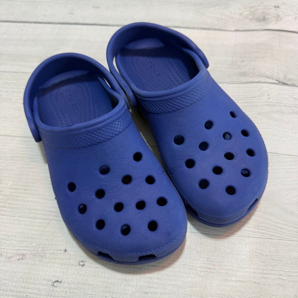 Crocs classic slip on clogs blue child size 13